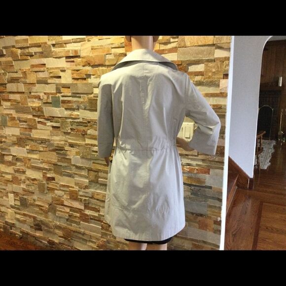 OGGI Collection Trench coat  - Picture 3 of 10